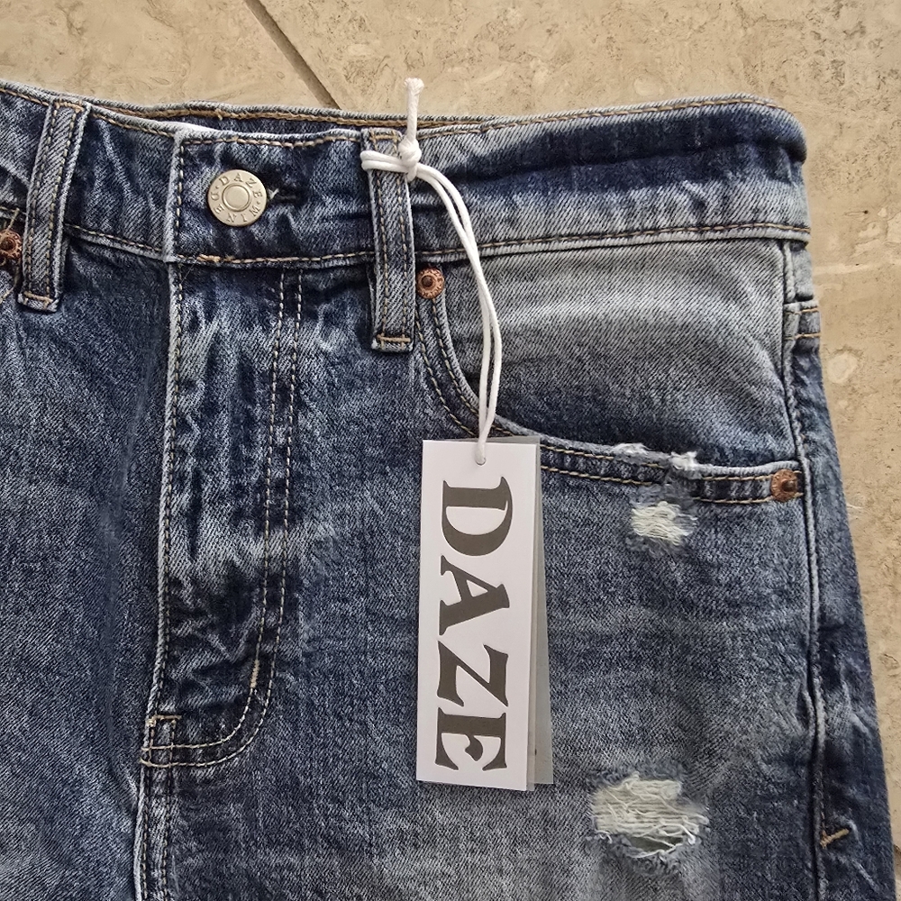Daze Denim Cutoff Troublemaker High Rise Short SZ 26 - Picture 6 of 7